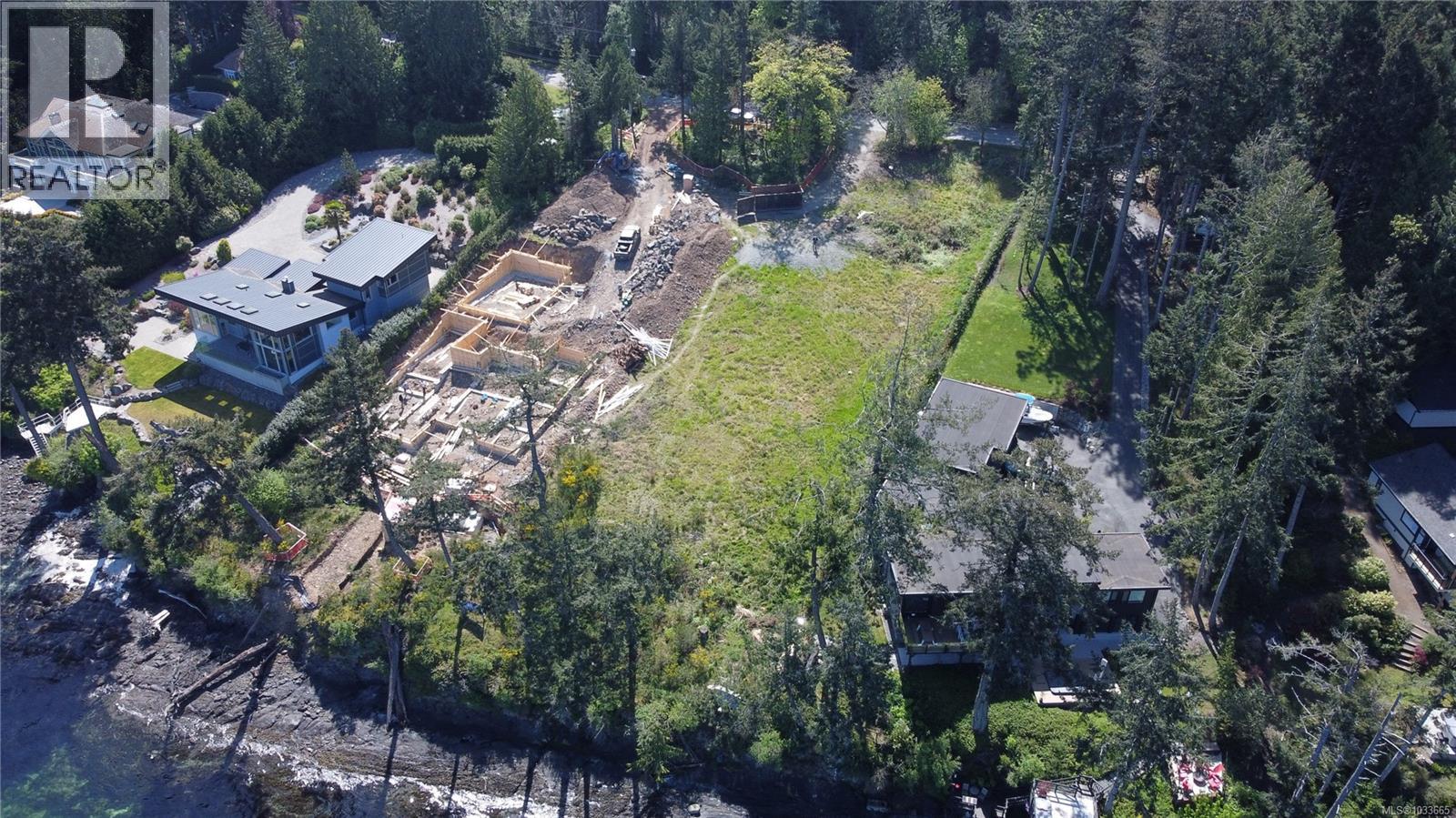 760 Lands End Rd, North Saanich, British Columbia  V8L 5K9 - Photo 2 - 1033665