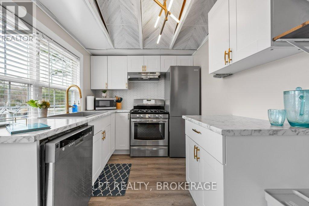 805 Cartwrights Lane, Leeds And The Thousand Islands, Ontario  K0H 2N0 - Photo 20 - X13052030