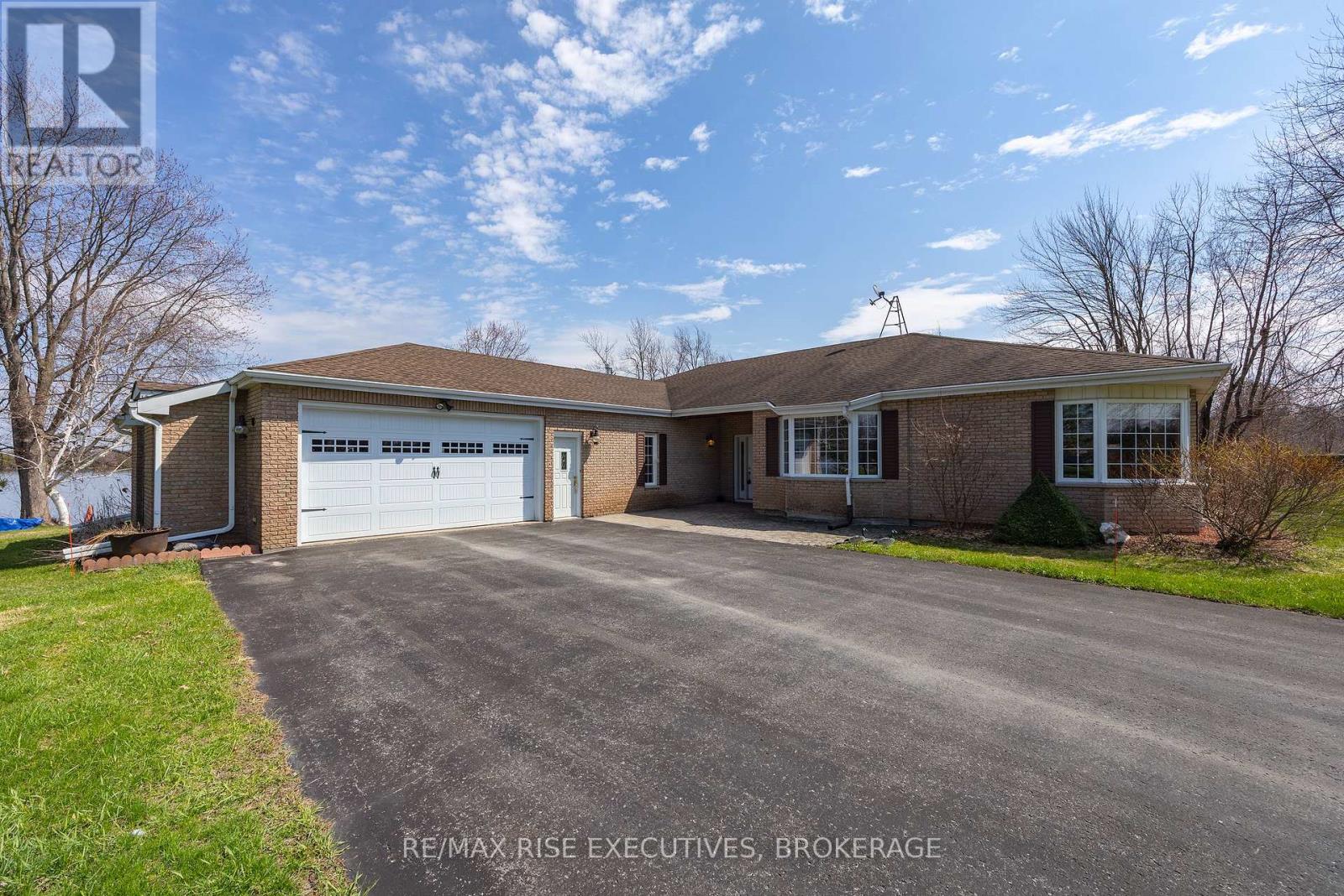 5054 LOWER ROUND LAKE ROAD, Frontenac, Ontario