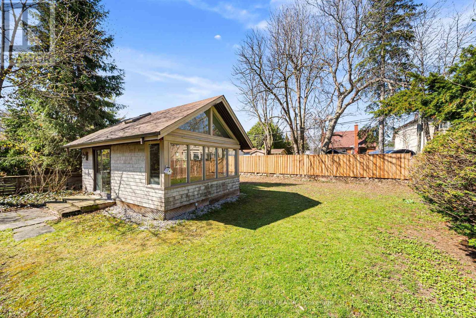 45 Glenborough Park Crescent, Toronto, Ontario  M2R 2G4 - Photo 31 - C13019236