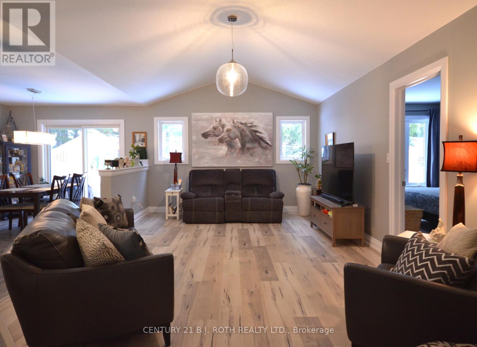 8 Revol Road, Penetanguishene, Ontario  L9M 0W8 - Photo 5 - S12706524