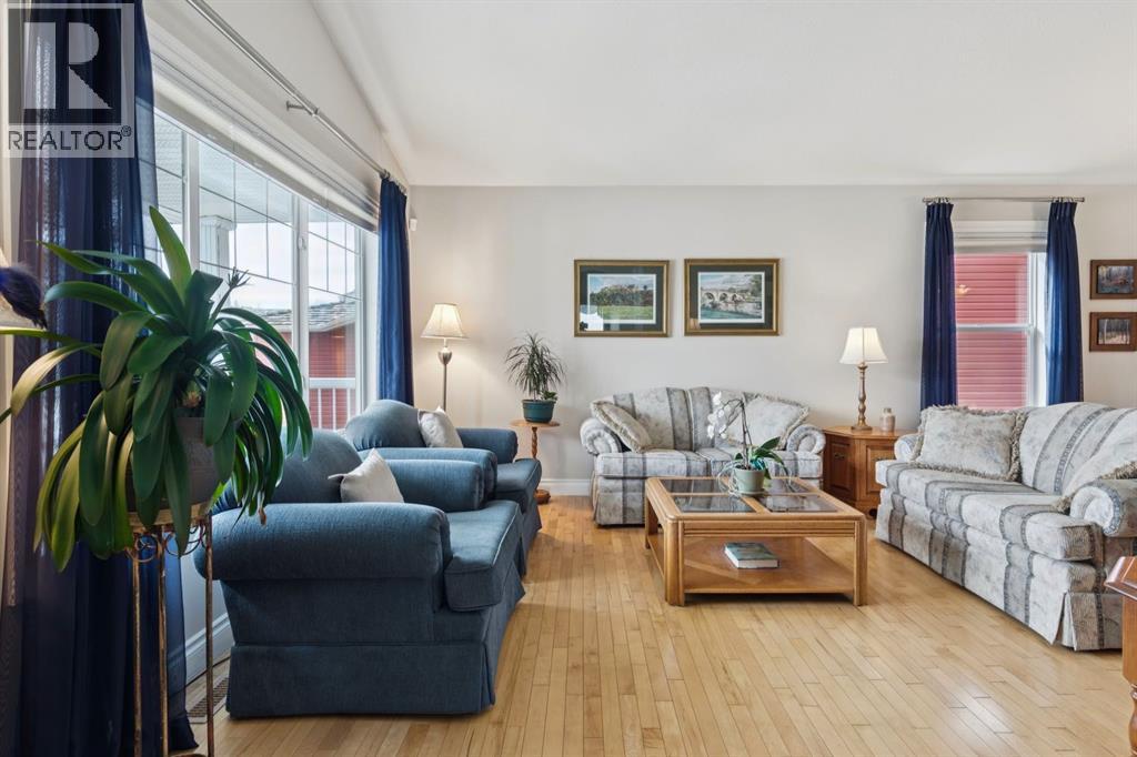 657 Woodside Court NW, Airdrie, Alberta  T4B 2W2 - Photo 11 - A2294361