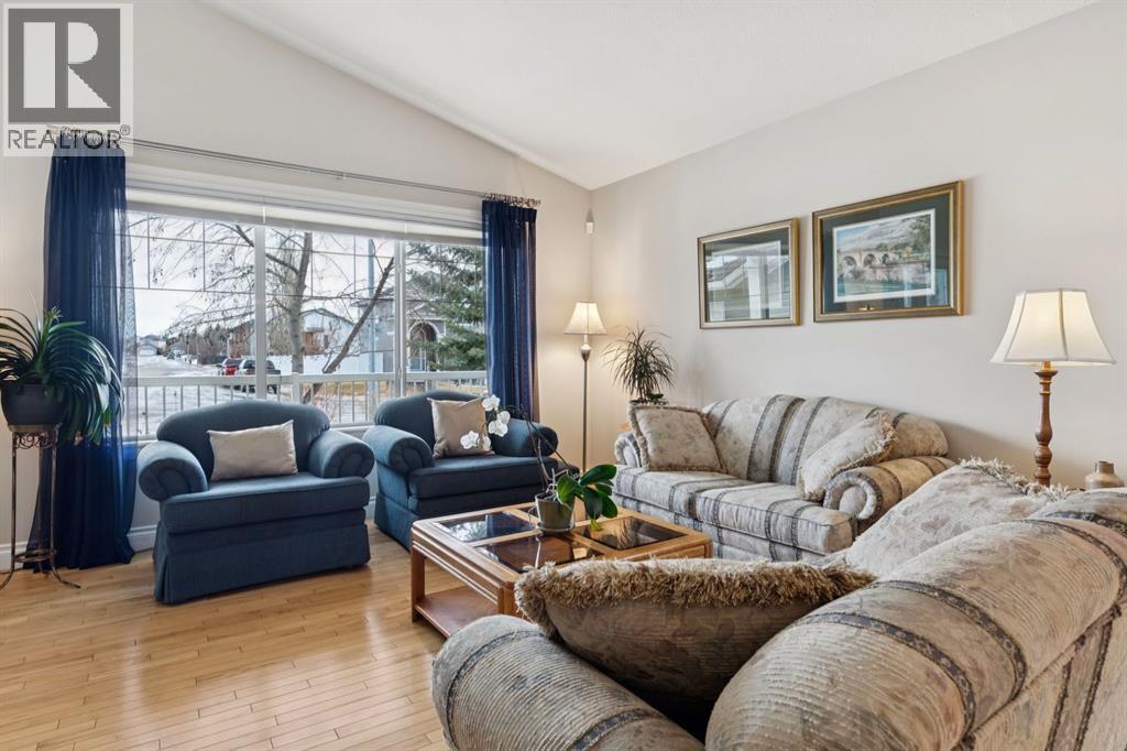 657 Woodside Court NW, Airdrie, Alberta  T4B 2W2 - Photo 12 - A2294361