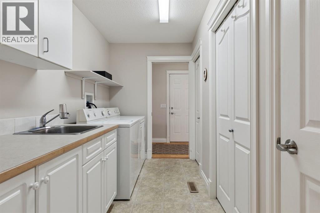 657 Woodside Court NW, Airdrie, Alberta  T4B 2W2 - Photo 32 - A2294361