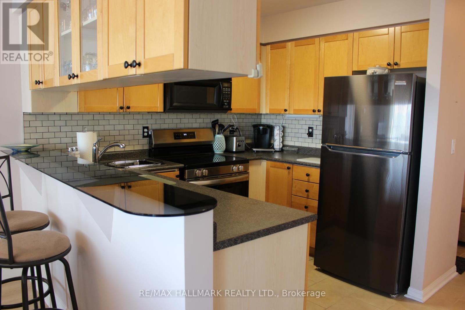 908 - 1140 Parkwest Place, Mississauga, Ontario  L5E 3K9 - Photo 3 - W13046786