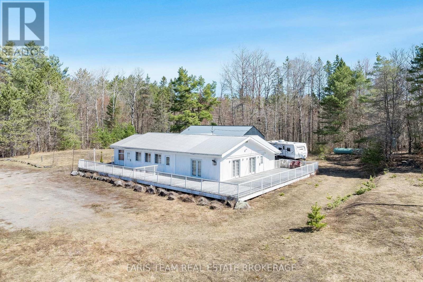 2180-2186 Highway 141, Muskoka Lakes, Ontario  P0B 1L0 - Photo 3 - X12860356