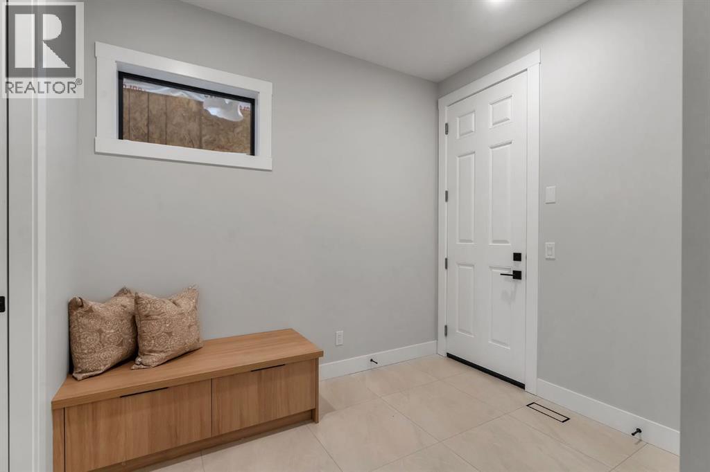 12 Spring Creek Point Sw, Calgary, Alberta  T3H 6E2 - Photo 18 - A2304938