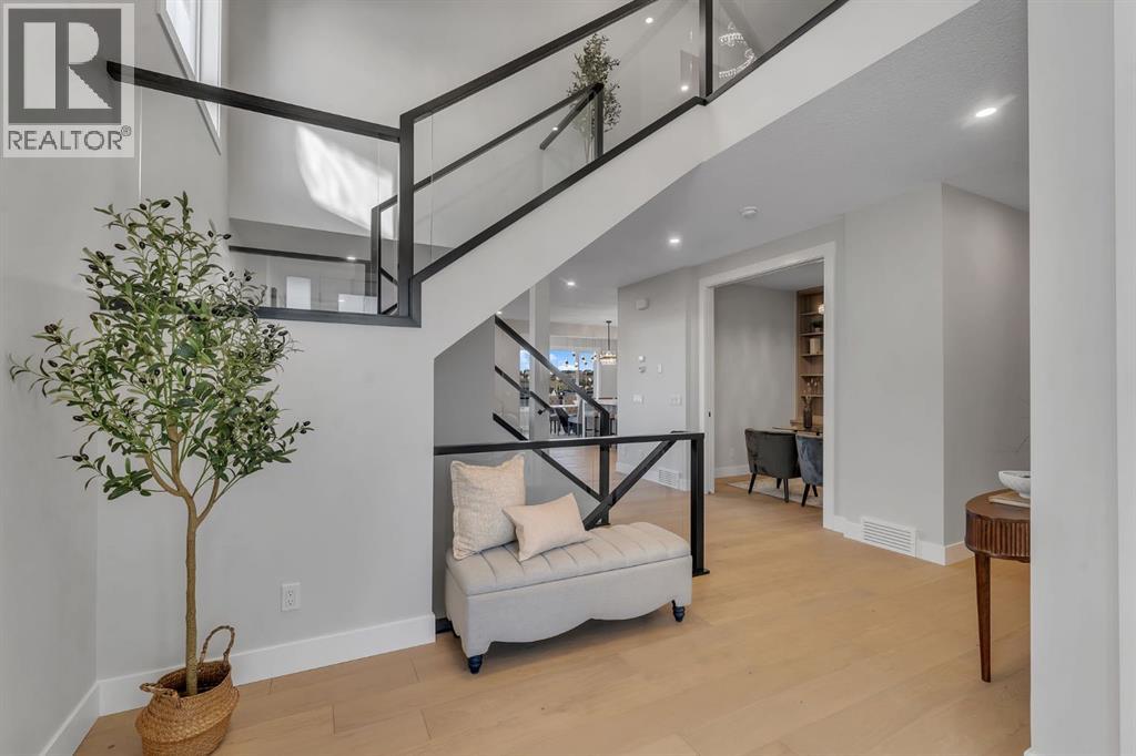 28 Spring Creek Point Sw, Calgary, Alberta  T3H 6E2 - Photo 3 - A2305464