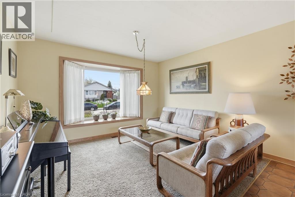 4 Tilbury Court, Hamilton, Ontario  L8T 2M4 - Photo 9 - 40819534