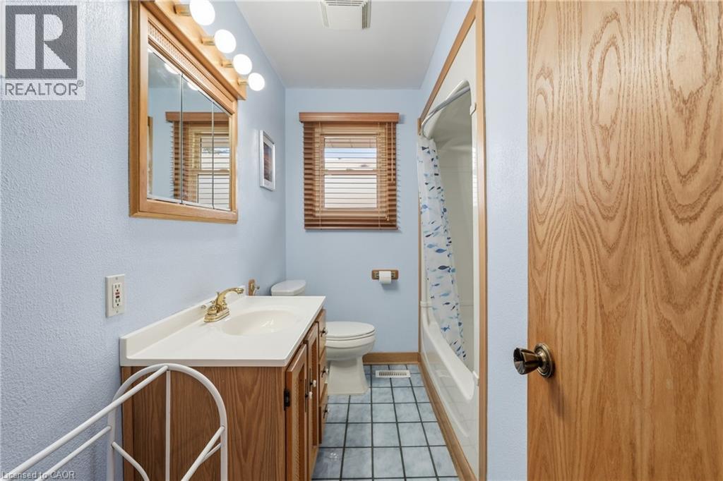 4 Tilbury Court, Hamilton, Ontario  L8T 2M4 - Photo 26 - 40819534