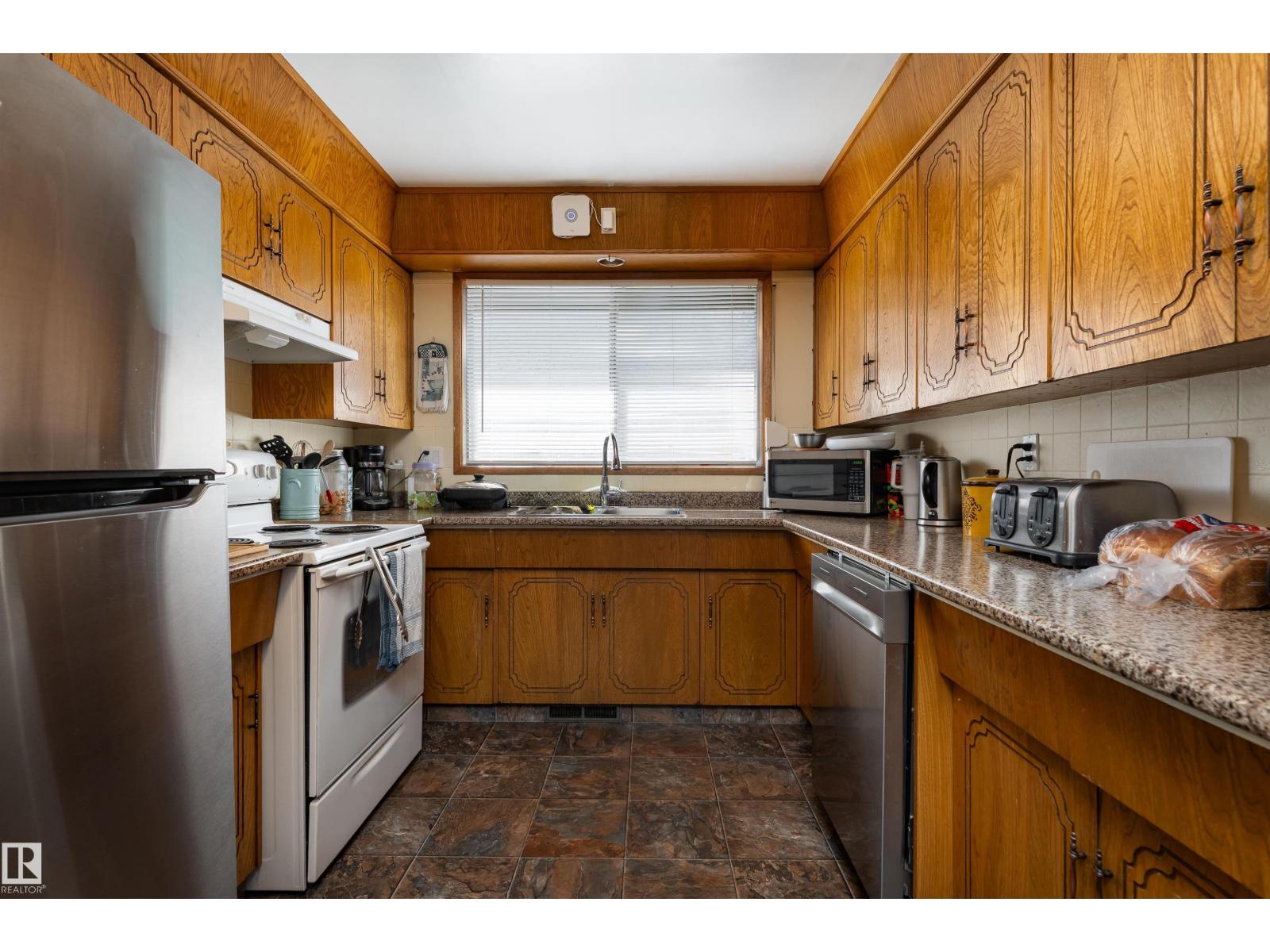 12928 - 12930 101 St Nw, Edmonton, Alberta  T5E 4E7 - Photo 24 - E4484449