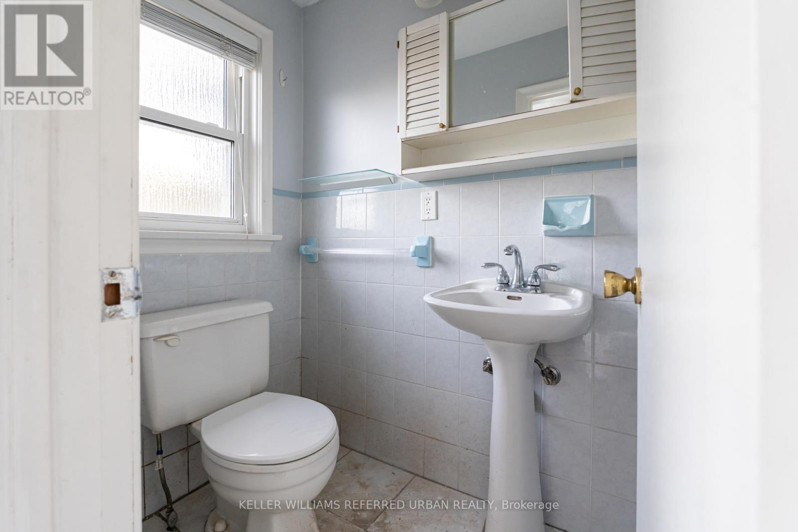 151 Newton Drive, Toronto, Ontario  M2M 2N4 - Photo 36 - C13052060