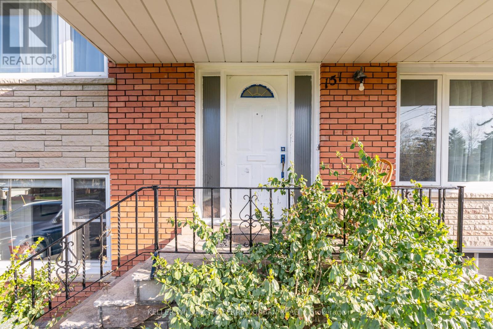 151 Newton Drive, Toronto, Ontario  M2M 2N4 - Photo 4 - C13052060