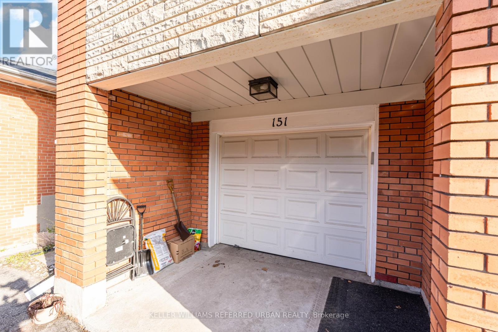 151 Newton Drive, Toronto, Ontario  M2M 2N4 - Photo 5 - C13052060