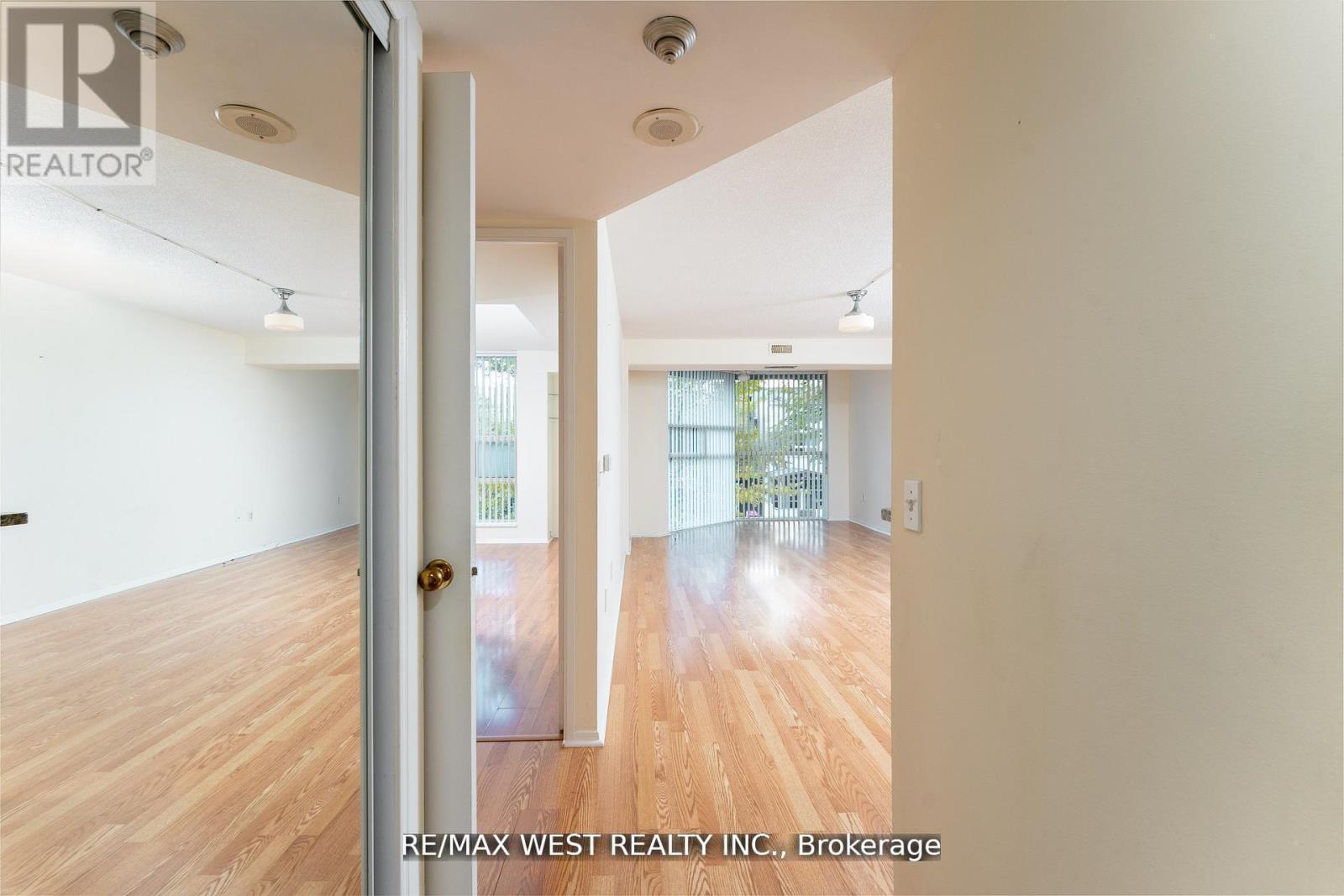 205 - 725 King Street W, Toronto, Ontario  M5V 2W9 - Photo 15 - C13052104