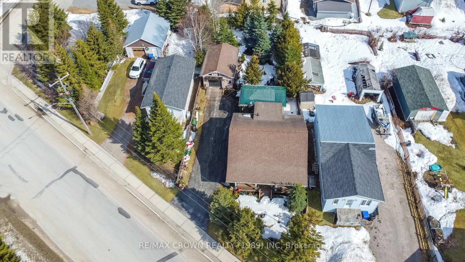 24 Fontaine Drive, Hearst, Ontario  P0L 1N0 - Photo 3 - T13052034