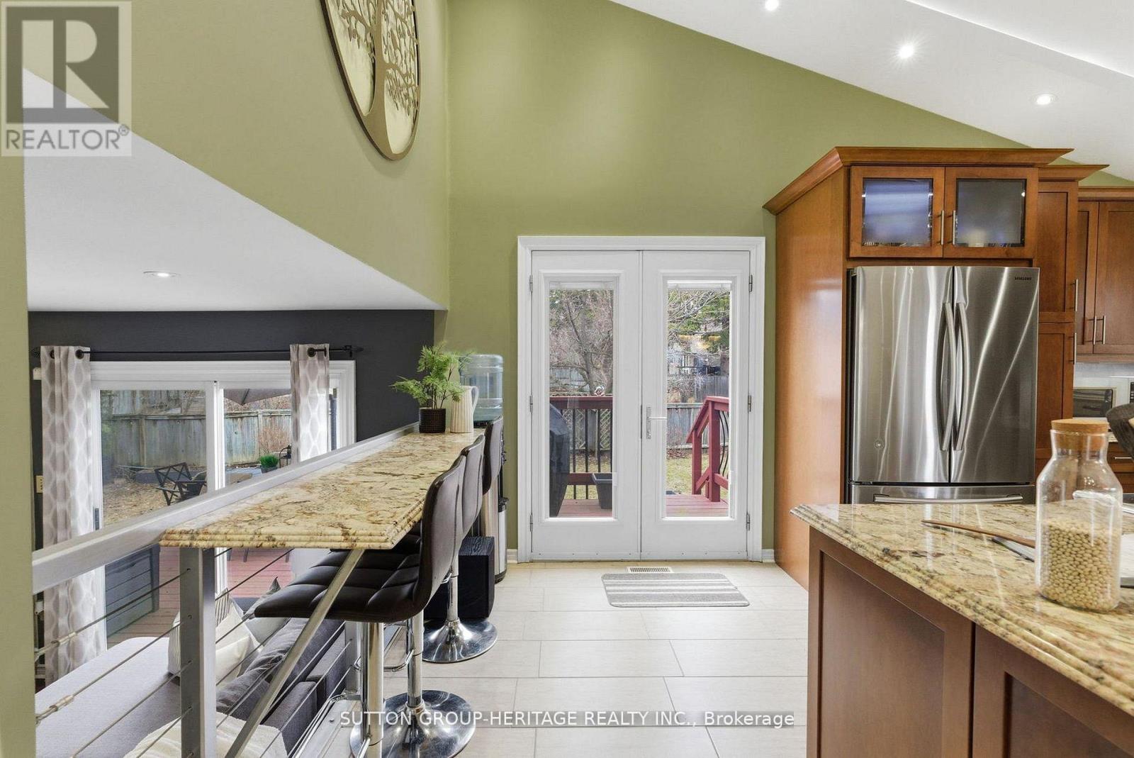 1886 Malden Crescent, Pickering, Ontario  L1V 3G4 - Photo 11 - E13051974