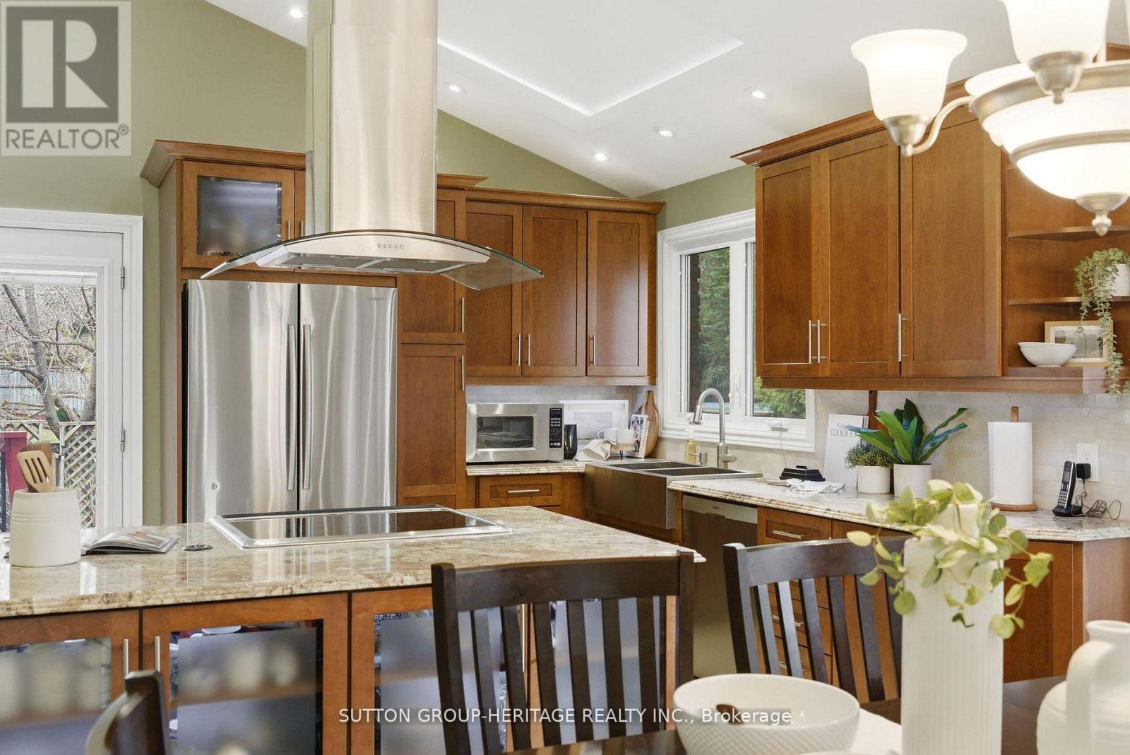 1886 Malden Crescent, Pickering, Ontario  L1V 3G4 - Photo 12 - E13051974