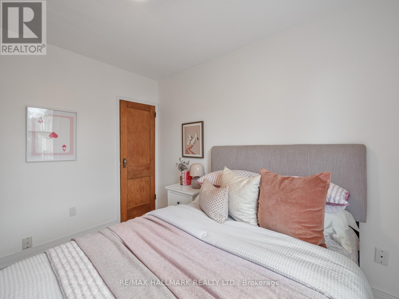 88 Eastwood Road, Toronto, Ontario  M4L 2C8 - Photo 28 - E13052026