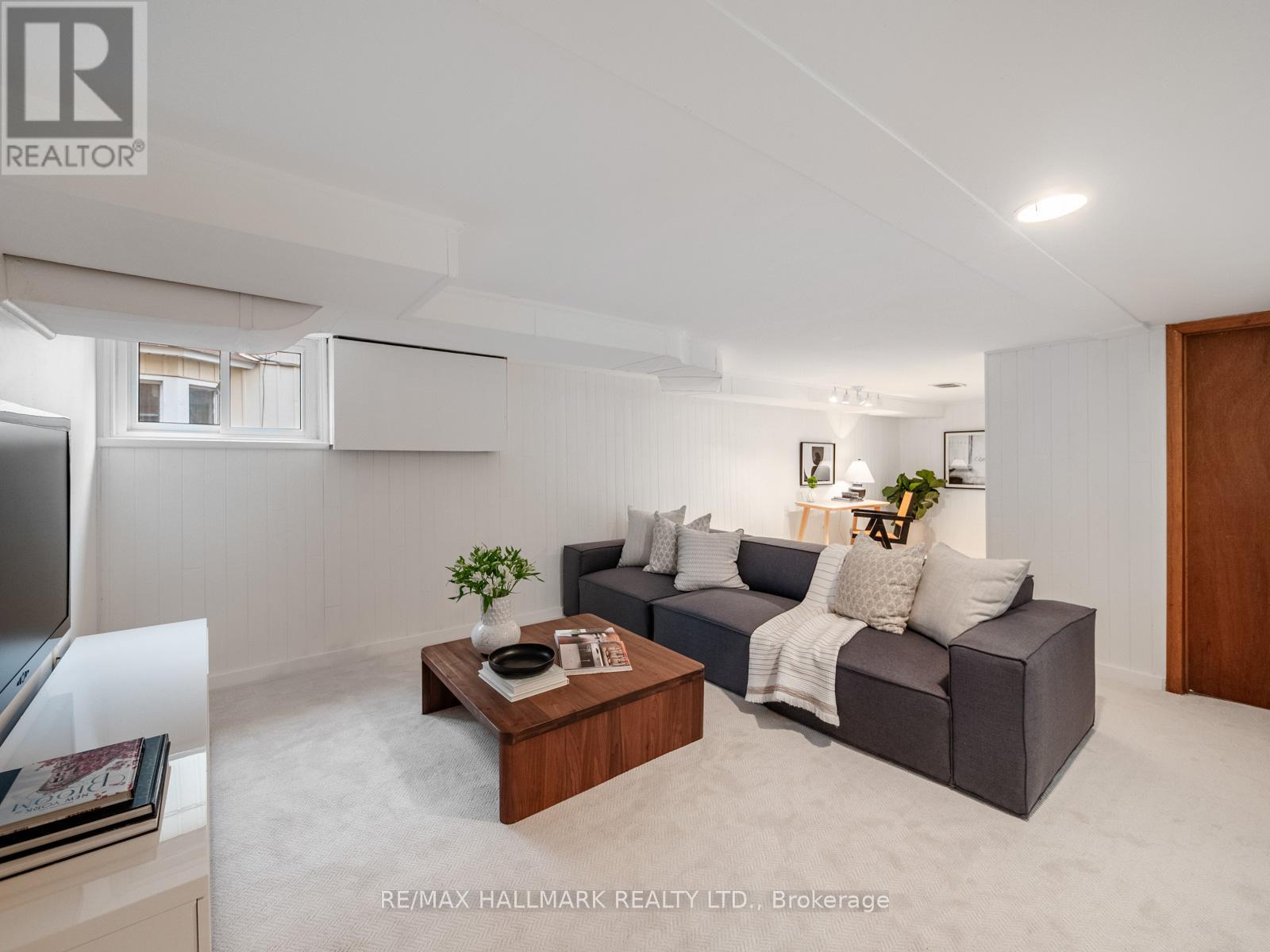 88 Eastwood Road, Toronto, Ontario  M4L 2C8 - Photo 31 - E13052026