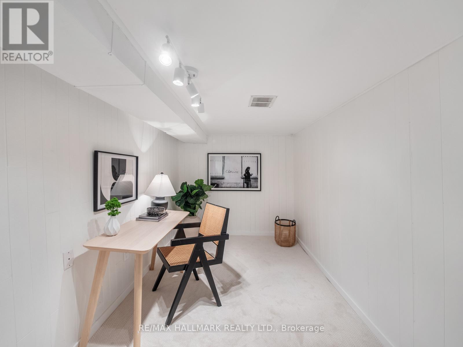 88 Eastwood Road, Toronto, Ontario  M4L 2C8 - Photo 35 - E13052026