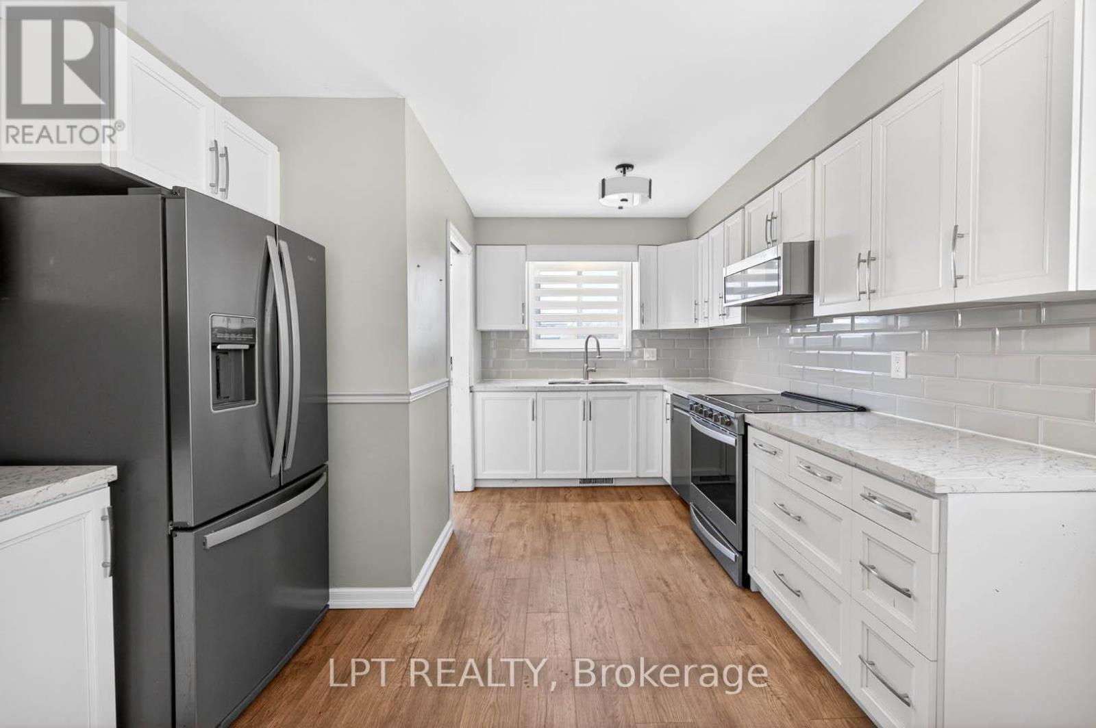 340 Fairlawn Street, Oshawa, Ontario  L1J 4R3 - Photo 5 - E13052138