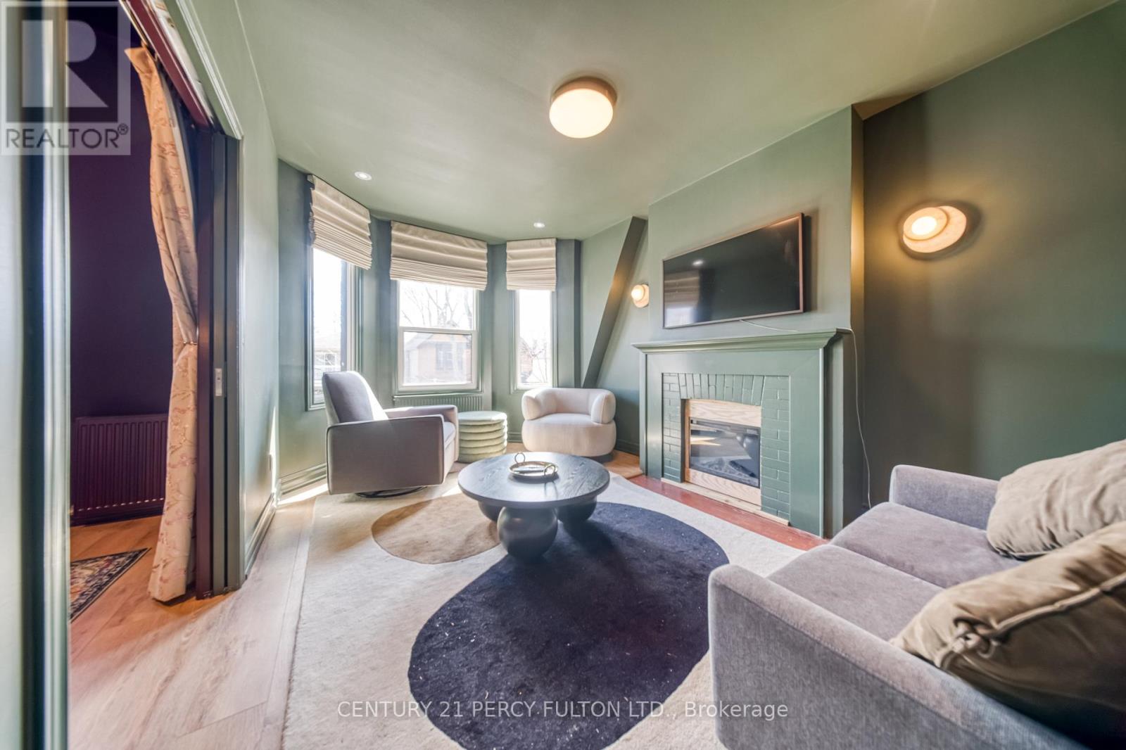 10 Redwood Avenue, Toronto, Ontario  M4L 2S6 - Photo 16 - E13052168