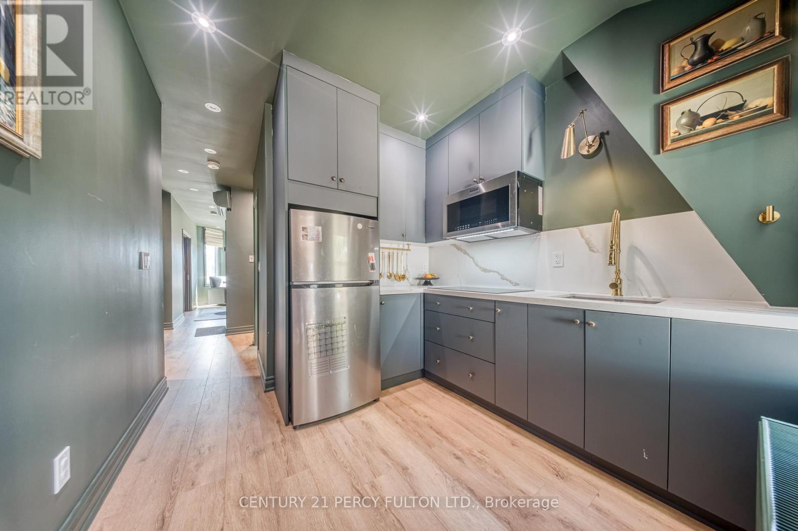 10 Redwood Avenue, Toronto, Ontario  M4L 2S6 - Photo 22 - E13052168