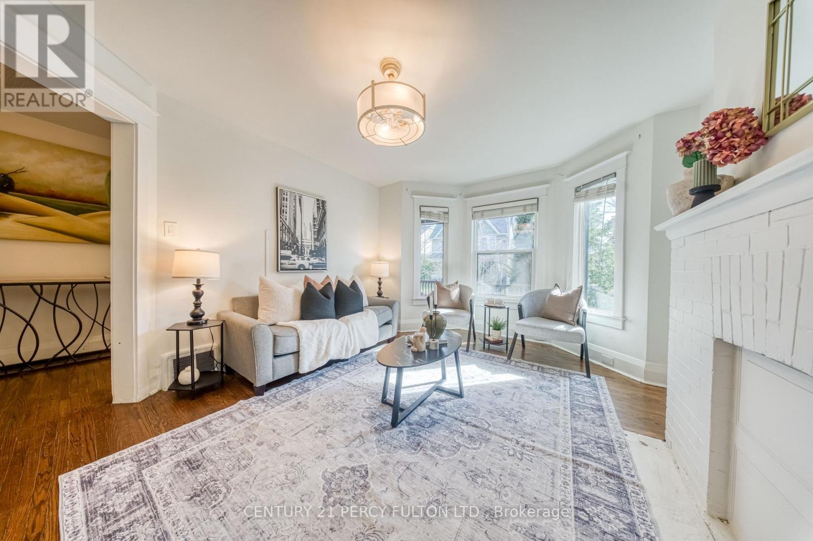 10 Redwood Avenue, Toronto, Ontario  M4L 2S6 - Photo 5 - E13052168