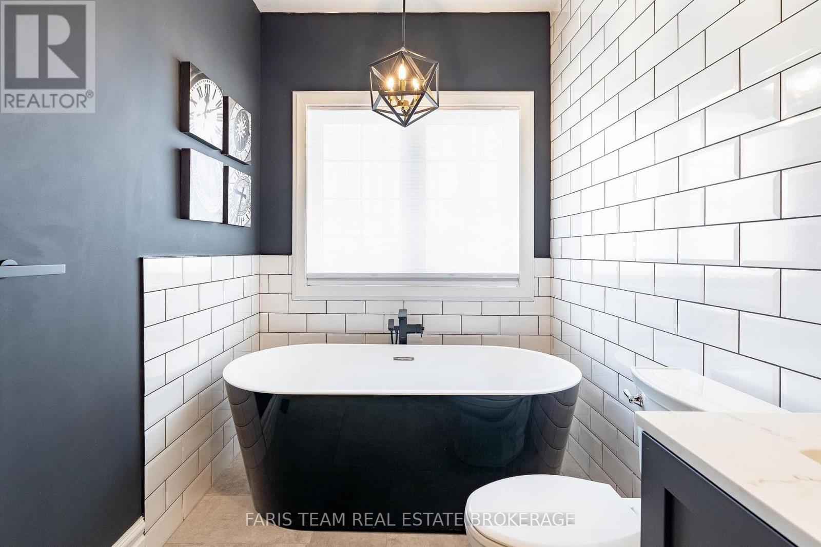 1986 Forest Valley Drive, Innisfil, Ontario  L9S 4A5 - Photo 22 - N13051986