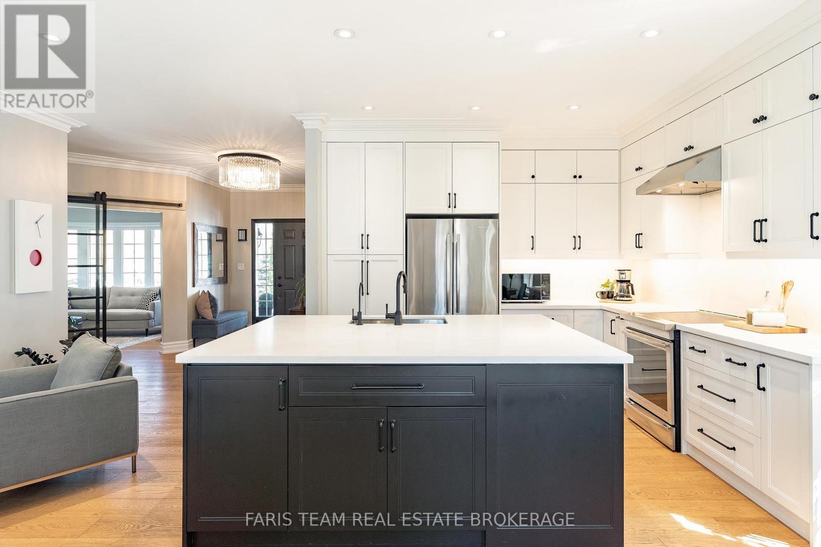 1986 Forest Valley Drive, Innisfil, Ontario  L9S 4A5 - Photo 6 - N13051986