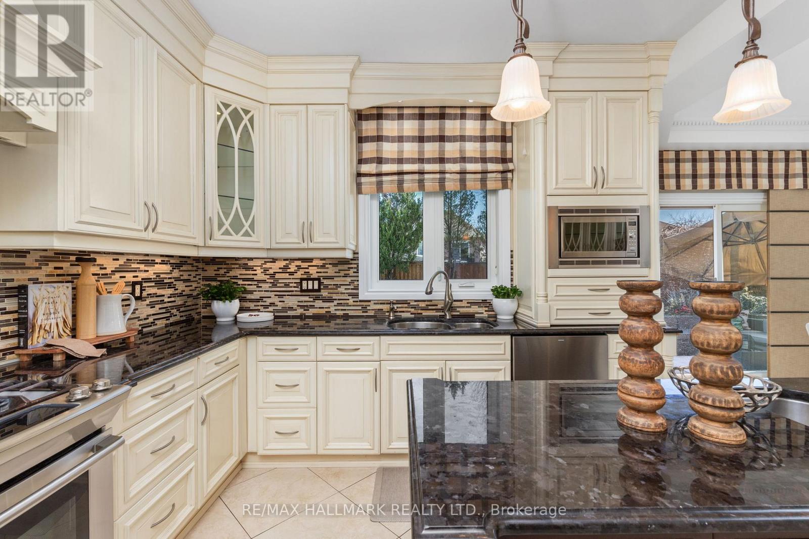 39 Fairmont Avenue, Vaughan (Maple), Ontario  L6A 2P1 - Photo 10 - N13052006