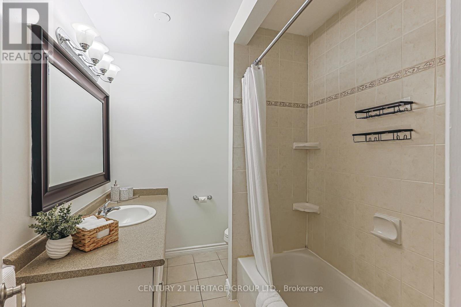 42 Lindsay Avenue, Newmarket, Ontario  L3Y 4N6 - Photo 10 - N13052010