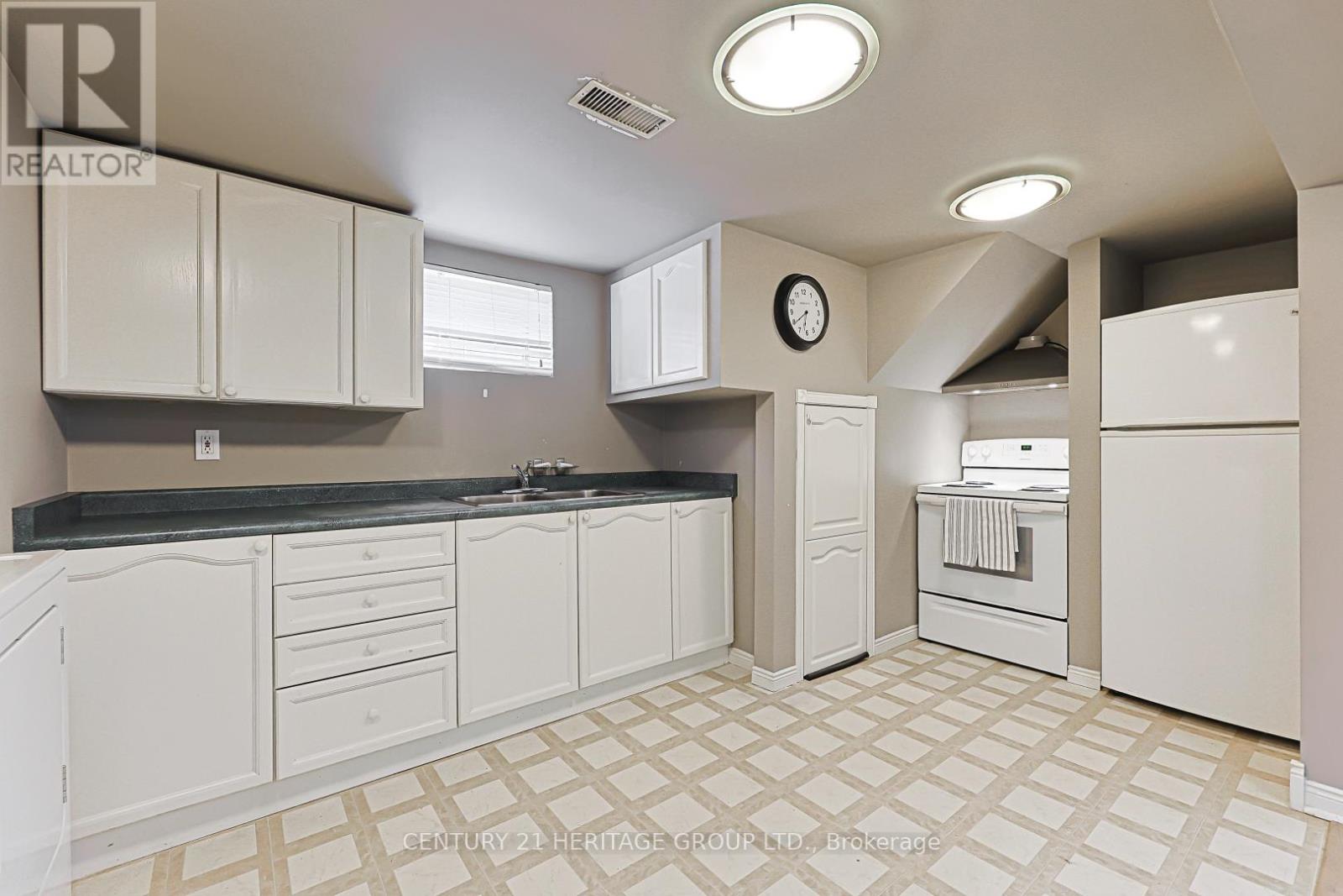 42 Lindsay Avenue, Newmarket, Ontario  L3Y 4N6 - Photo 14 - N13052010