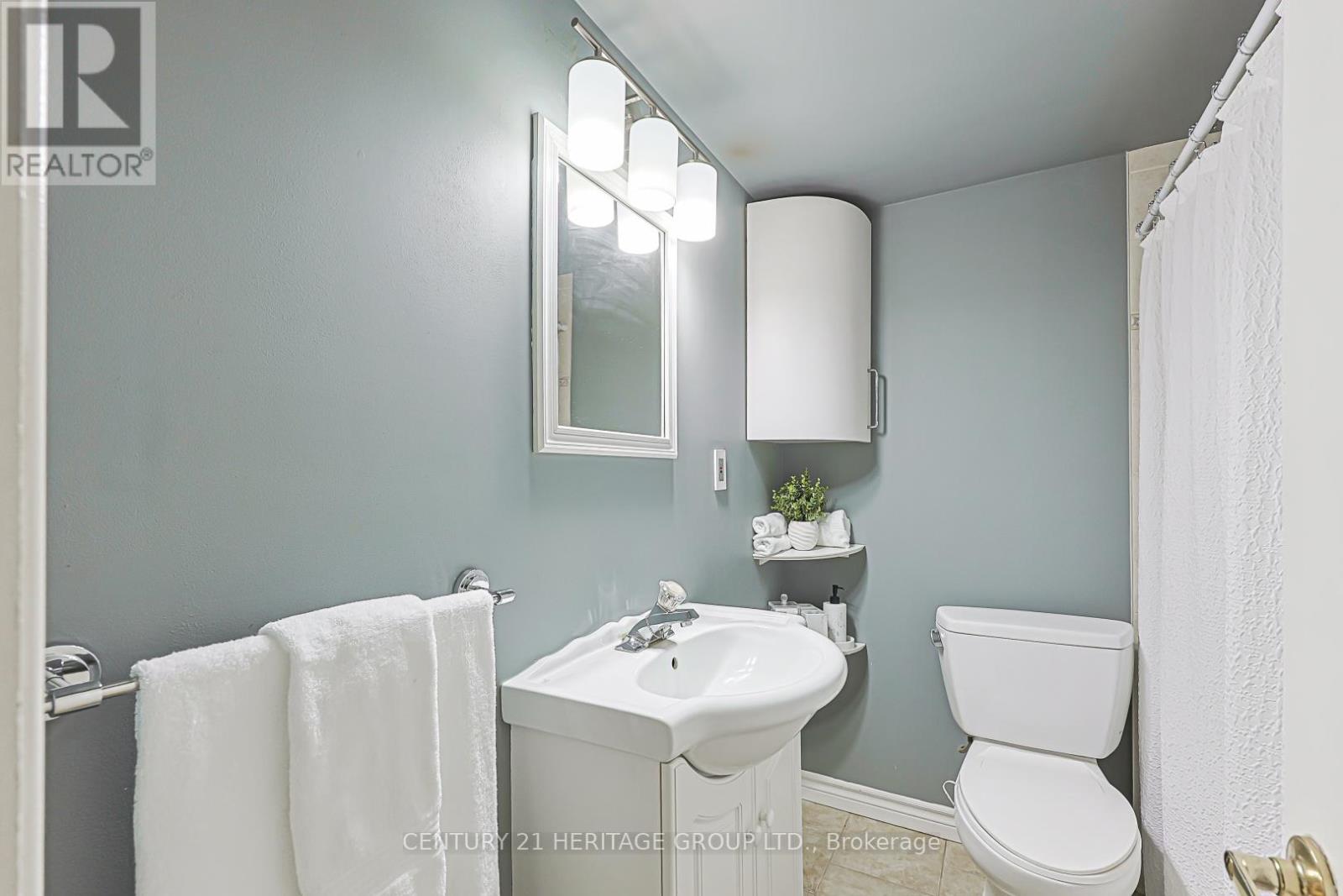 42 Lindsay Avenue, Newmarket, Ontario  L3Y 4N6 - Photo 17 - N13052010