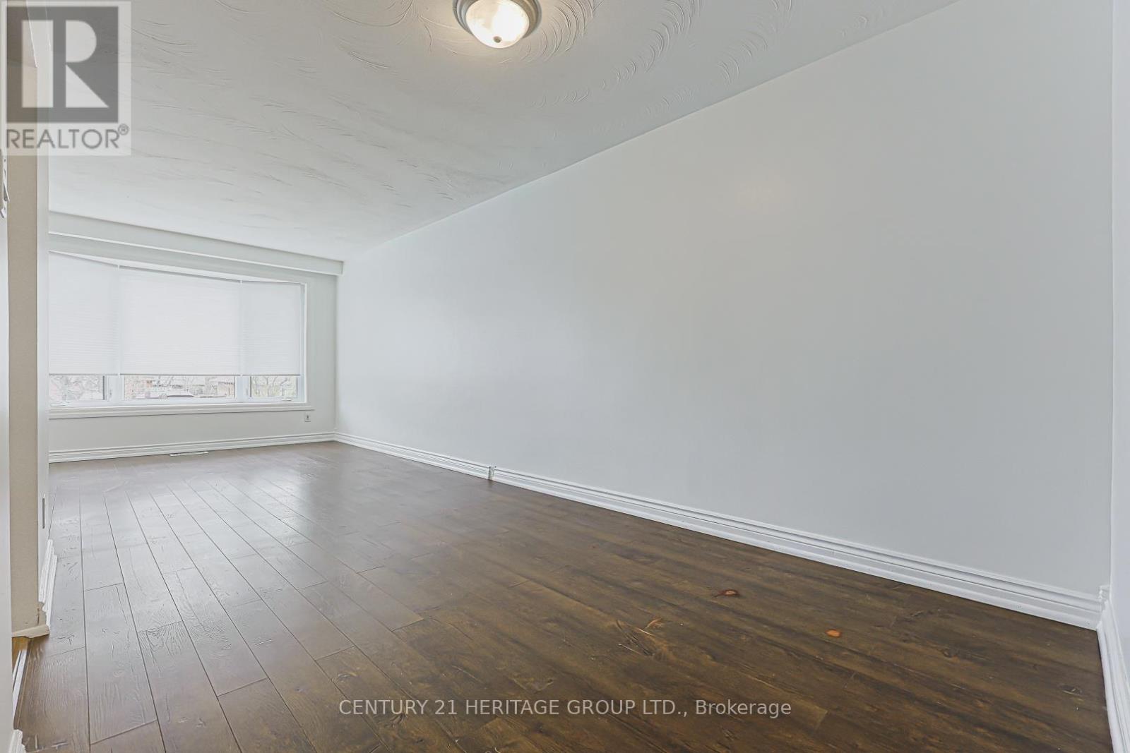 42 Lindsay Avenue, Newmarket, Ontario  L3Y 4N6 - Photo 4 - N13052010