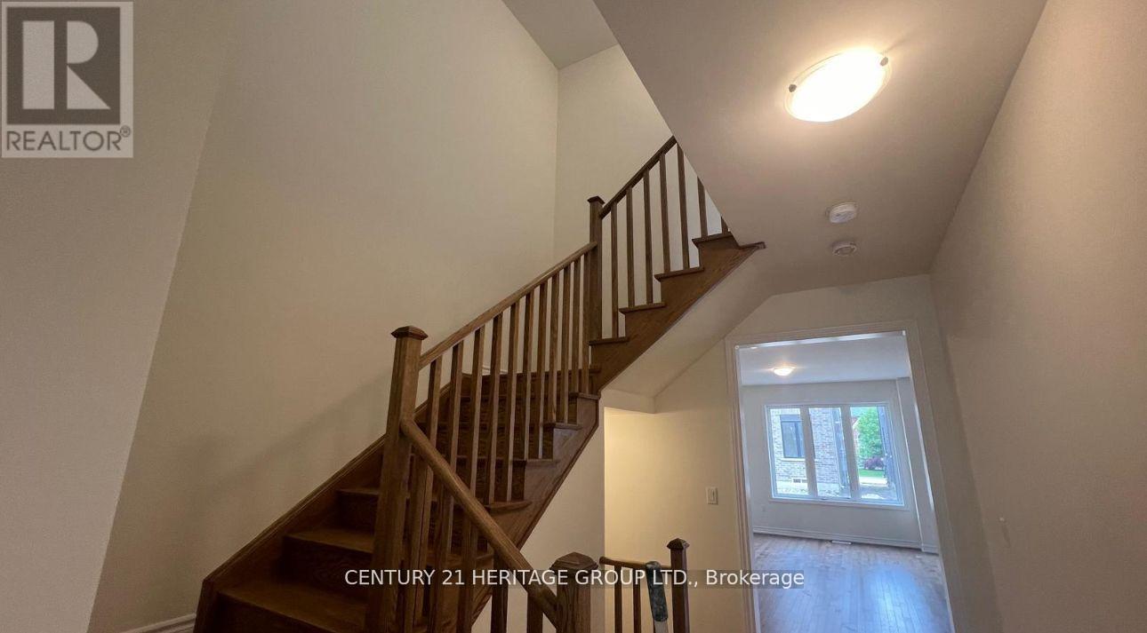 22 Blick Crescent, Aurora, Ontario  L4G 7Y9 - Photo 8 - N13052014