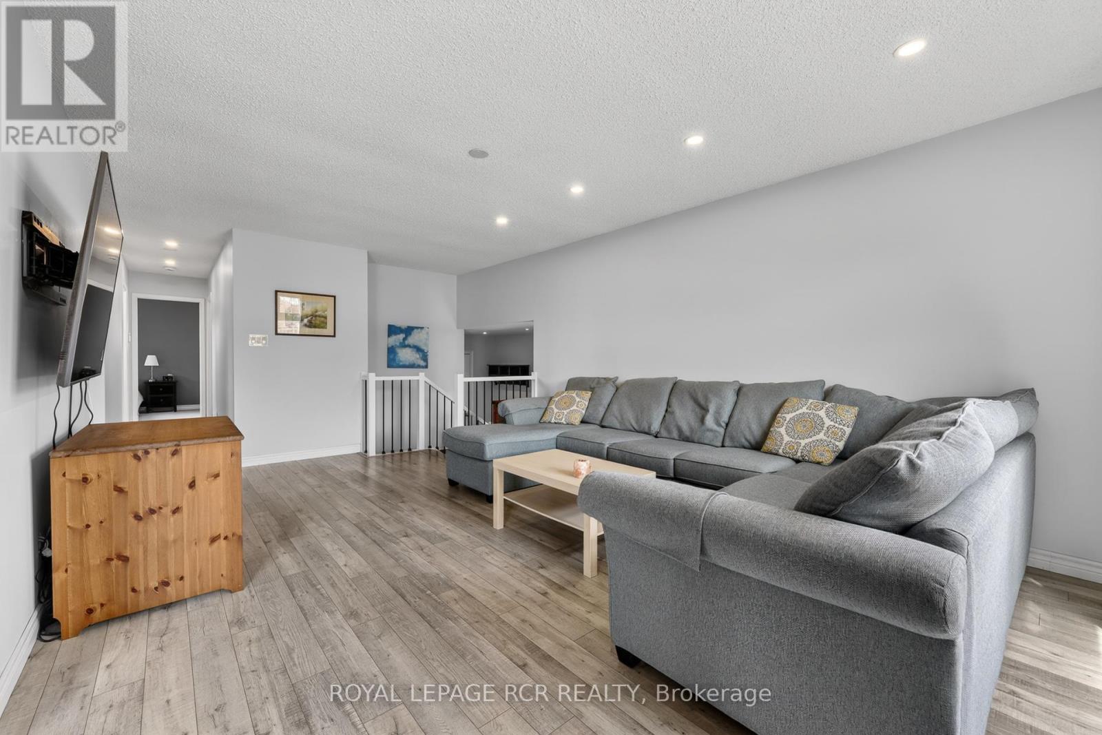 190 Parkview Road, Georgina, Ontario  L4P 2J7 - Photo 7 - N13052072