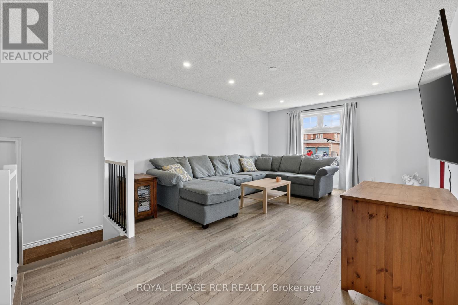 190 Parkview Road, Georgina, Ontario  L4P 2J7 - Photo 8 - N13052072