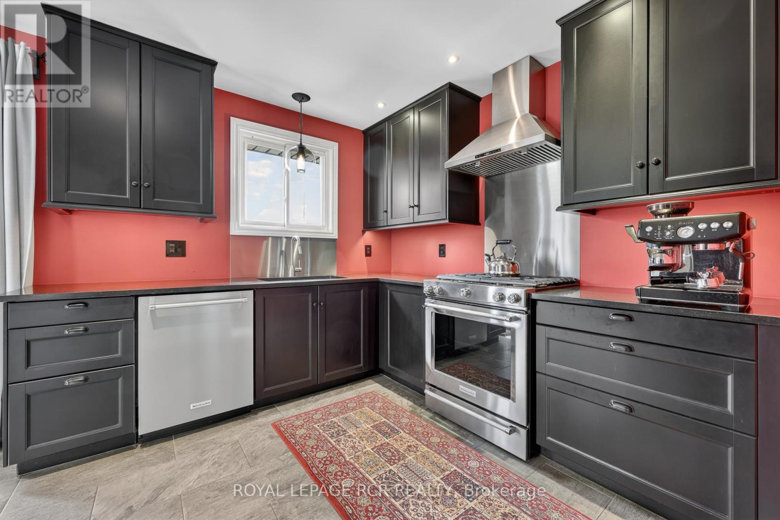 190 Parkview Road, Georgina, Ontario  L4P 2J7 - Photo 9 - N13052072