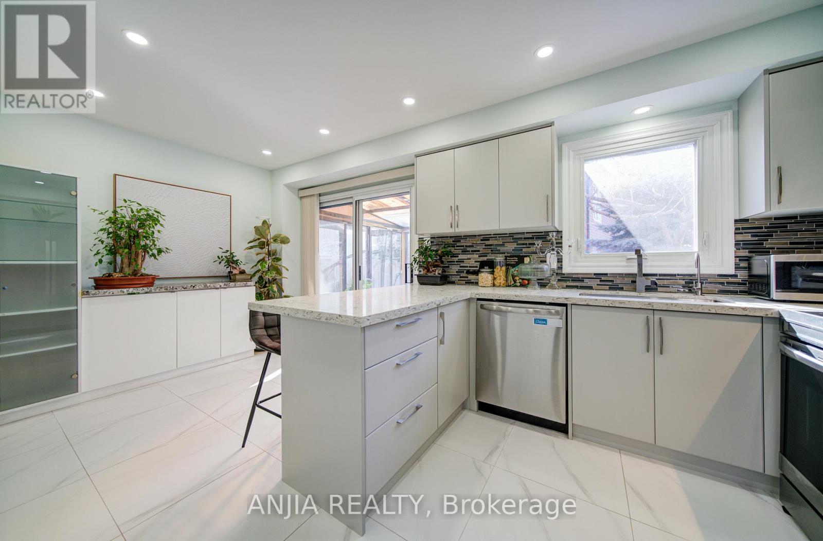 83 Mcclintock Crescent, Vaughan, Ontario  L4J 2S8 - Photo 16 - N13052086