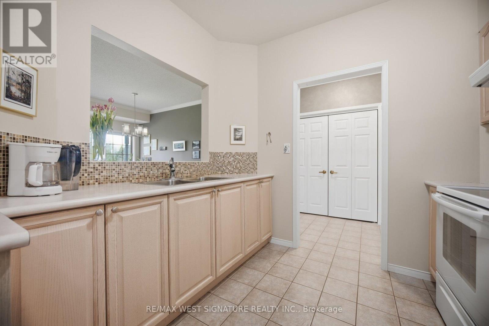 102 - 75 Treelawn Boulevard, Vaughan, Ontario  L0J 1C0 - Photo 11 - N13052146