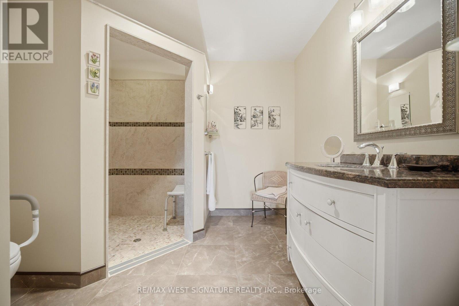 102 - 75 Treelawn Boulevard, Vaughan, Ontario  L0J 1C0 - Photo 21 - N13052146