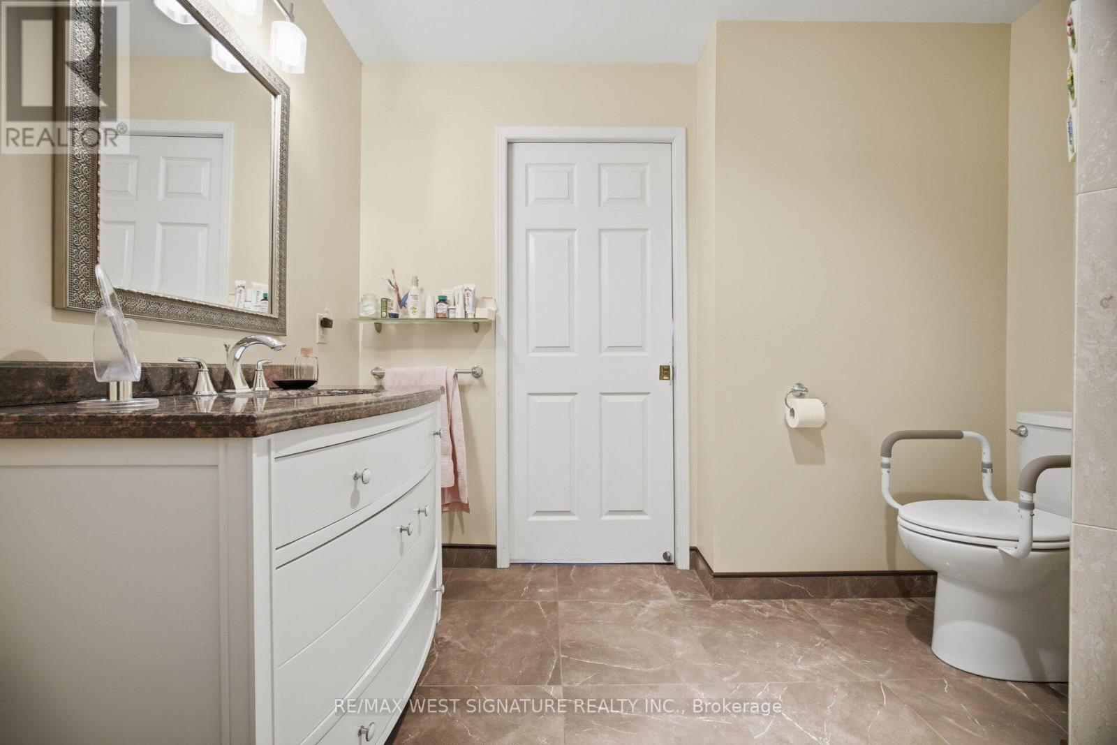 102 - 75 Treelawn Boulevard, Vaughan, Ontario  L0J 1C0 - Photo 22 - N13052146