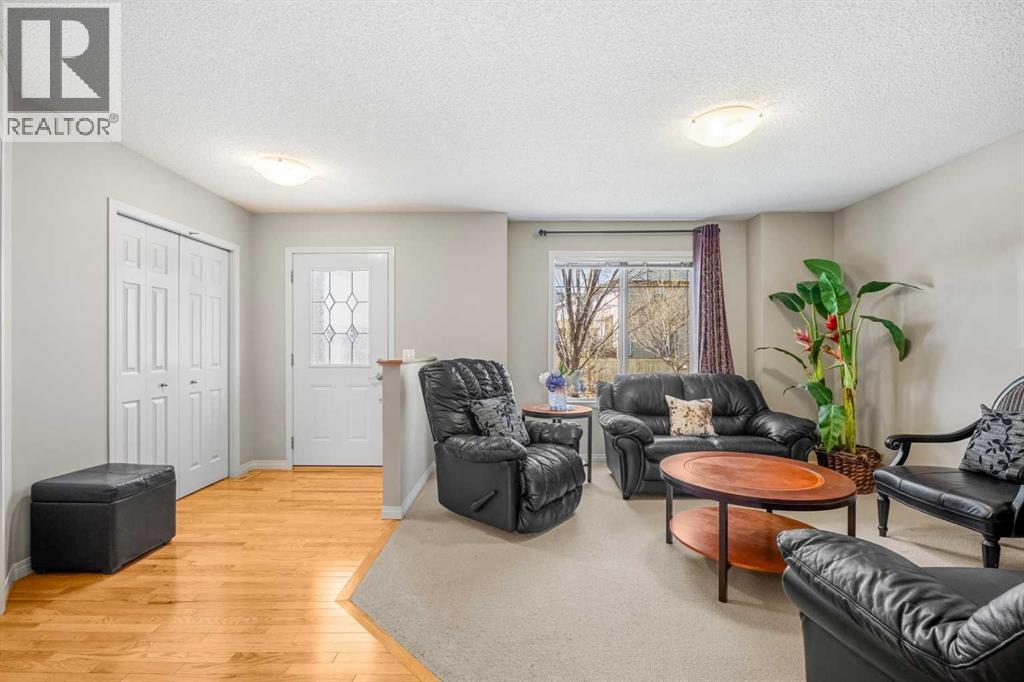 83 Saddlebrook Gardens Ne, Calgary, Alberta  T3J 5M5 - Photo 2 - A2296080