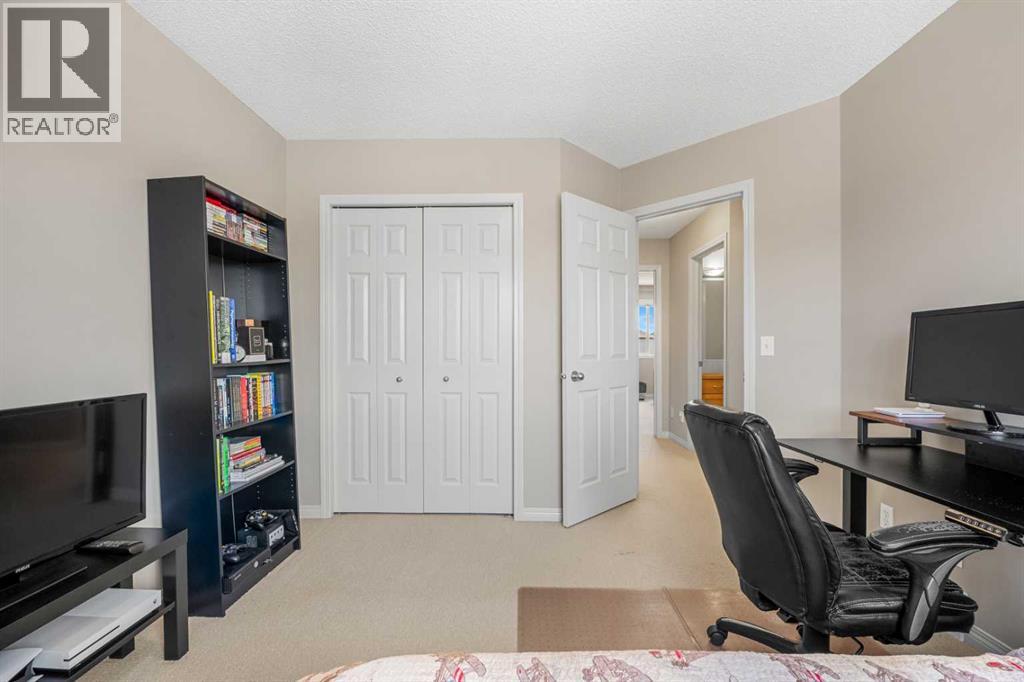 83 Saddlebrook Gardens Ne, Calgary, Alberta  T3J 5M5 - Photo 33 - A2296080