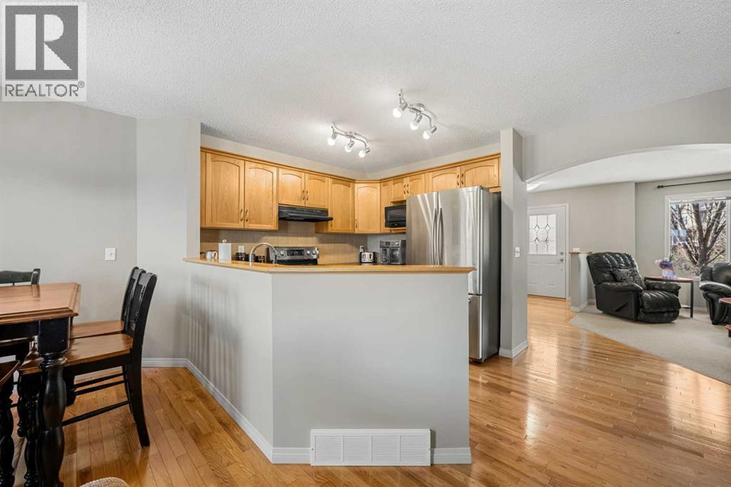 83 Saddlebrook Gardens Ne, Calgary, Alberta  T3J 5M5 - Photo 9 - A2296080