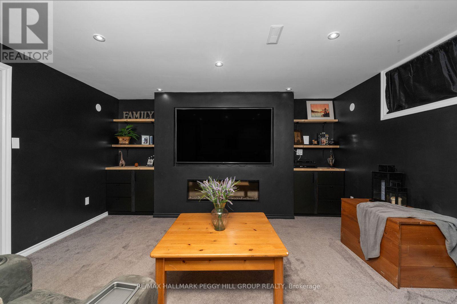 8 Holly Meadow Road, Barrie (Holly), Ontario  L4N 8S2 - Photo 12 - S13052050