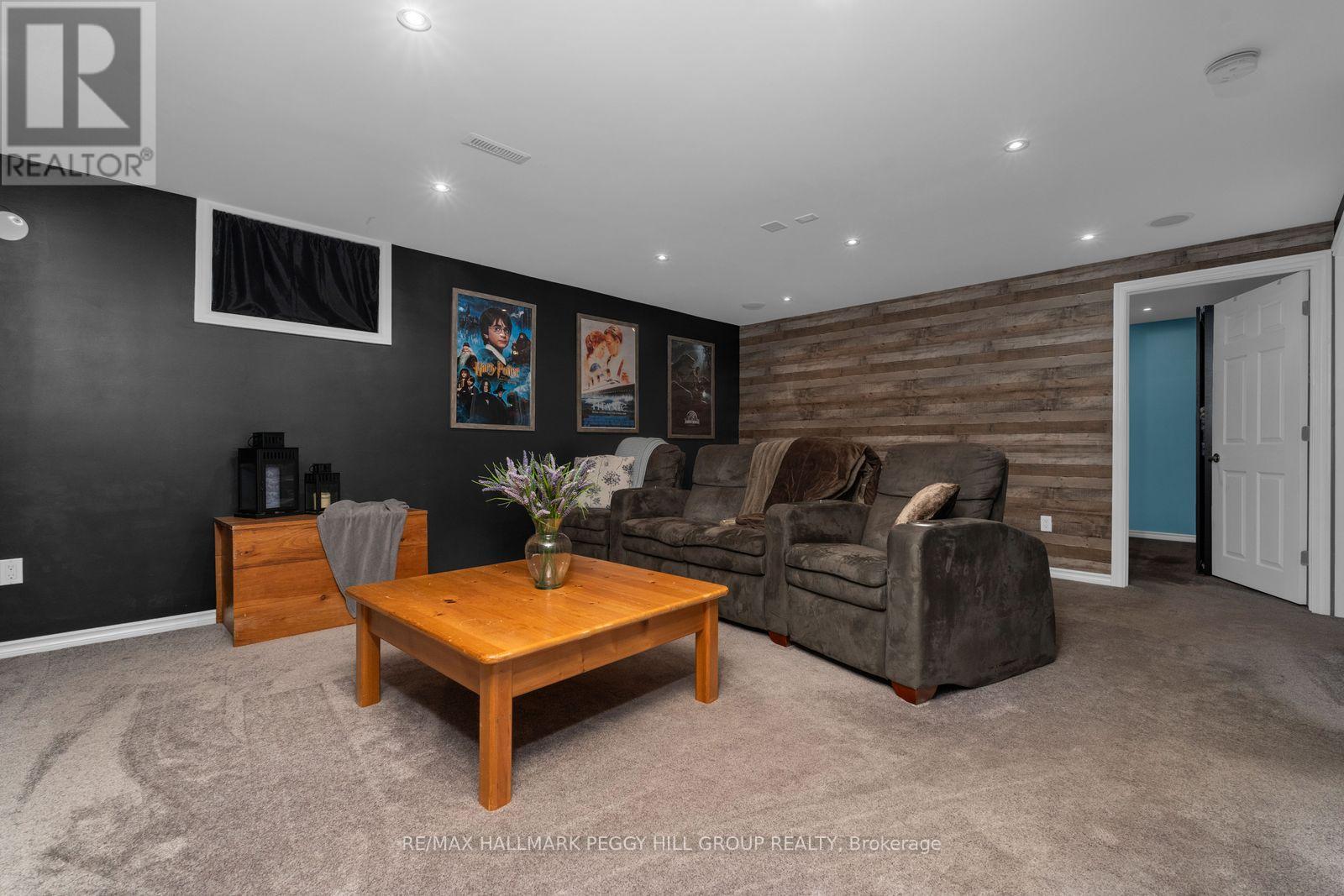 8 Holly Meadow Road, Barrie (Holly), Ontario  L4N 8S2 - Photo 13 - S13052050