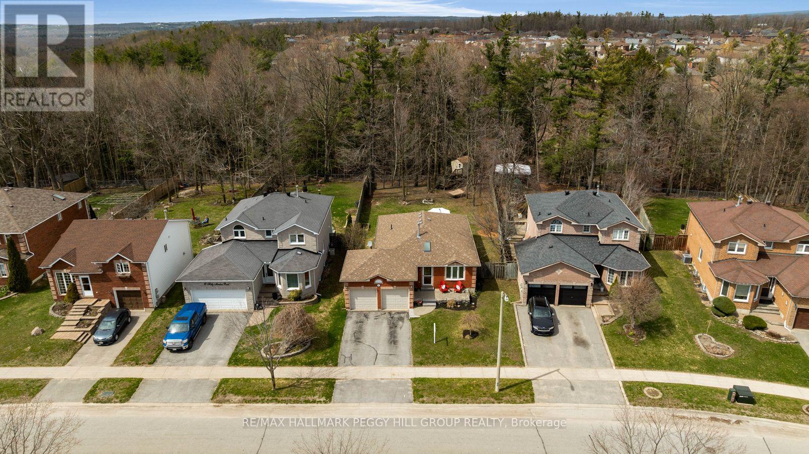 8 Holly Meadow Road, Barrie (Holly), Ontario  L4N 8S2 - Photo 2 - S13052050